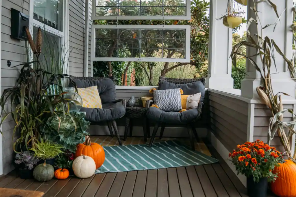 Fall Porch Decorations in Snohomish County