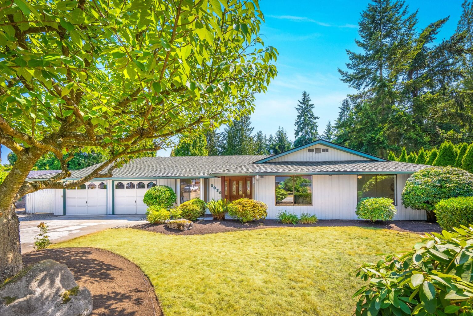 Timeless Silver Lake Rambler Lamb & Co.