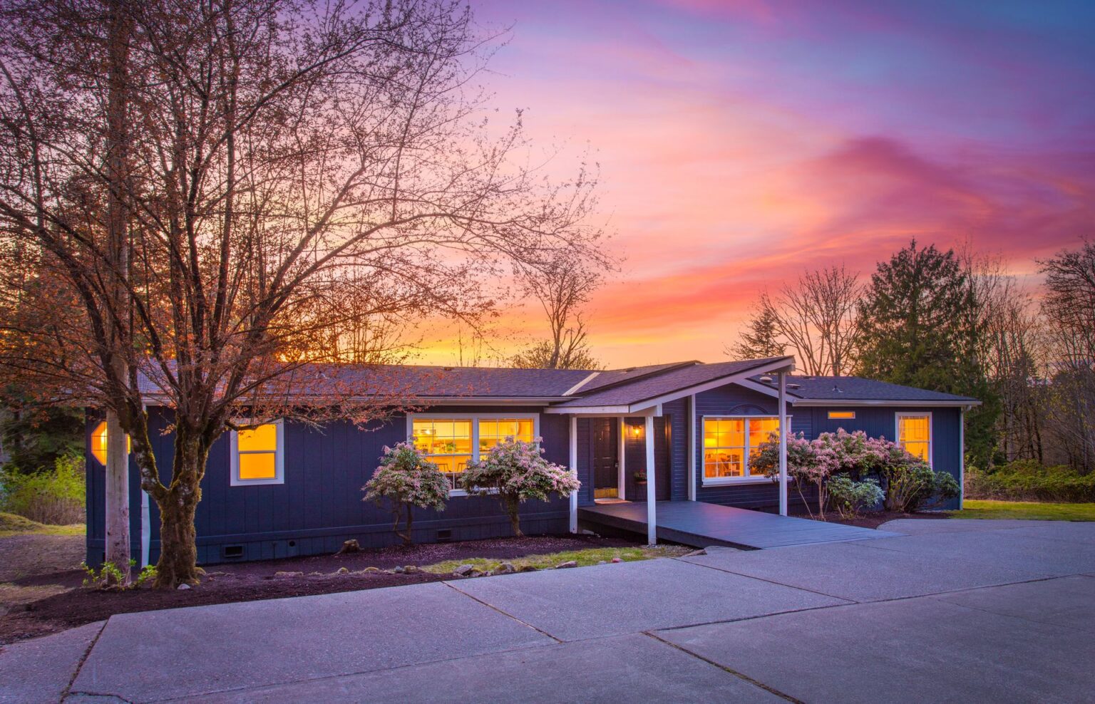 Ideally Located OneLevel Living in Snohomish Lamb & Co.